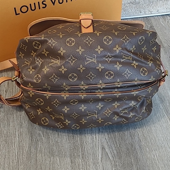 Louis Vuitton Samur 35 - Picture 6 of 12